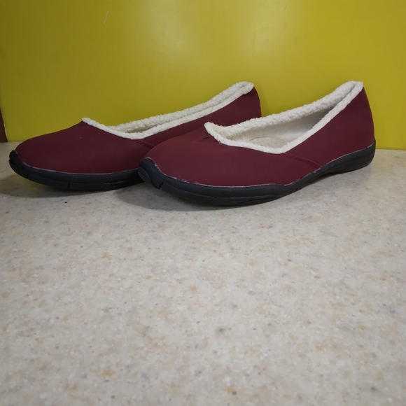 Comfort Well Slip Away Women's Fleece Lined Walking Shoe/ Loafer/ Flats size 8W - Picture 2 of 8
